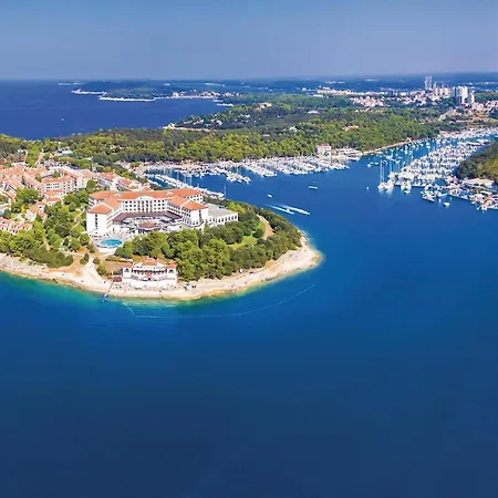 Feriehus 2 Bedroom Beautiful In Sikici *